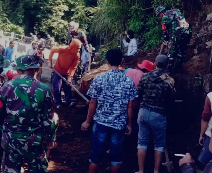 f853db5ec38a4febe8a5d7822d22b7183bcbdf9683b8da3febd702a1f0b5aefa.0