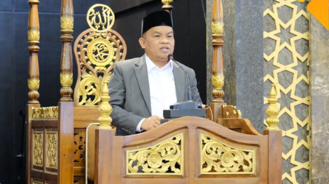Pj Bupati Jeneponto Sholat Idul Adha di Masjid Agung, Khotib Ustadz Hamzah K, S.Ag Dg Awing