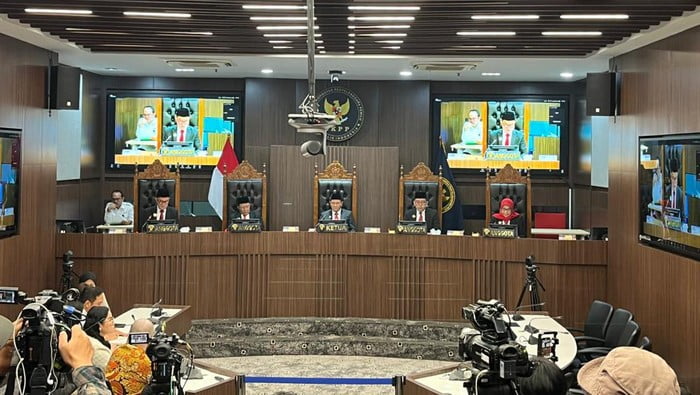 dkpp-gelar-sidang-putusan-dugaan-tindak-asusila-hasyim-hadir-secara-online_169