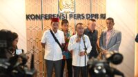 Wakil_Ketua_DPR_RI_Sufmi_Dasco_Ahmad_saat_konpers_di_Kompleks_Parlemen__Senayan__Jakarta__Kamis_(22_20240822190149