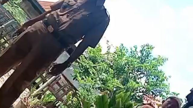 Diduga Beda Pilihan Pilkada, Aparat Desa Tuju Bangkala Barat Ancam Putus Pipa Air Bersih