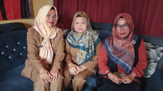 Kepsek, Bendahara dan Komite Sekolah SDN Pasir Haur, Bojongkoneng, KBB Beri Klarifikasi