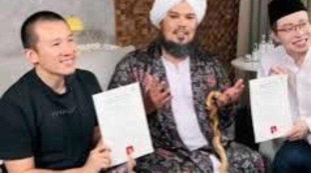 Dr. Richard Lee Sah Muallaf, Namun Keislamannya Ditolak Keluarga ?