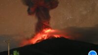 Erupsi Gunung Lewotobi Laki-Laki Disertai Dentuman Keras, Status Siaga Level III