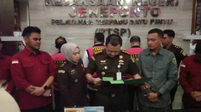 Kejari Jeneponto Tahan Kadisdikbud, Eks Kadis, dan Penyedia dalam Kasus Penyalahgunaan Dana BOS.0
