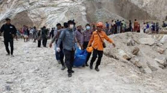 Akibat Longsor di Gunung Kuda Cirebon, 17 Korban Tewas dan Masih Ada 8 Orang Belum Ditemukan