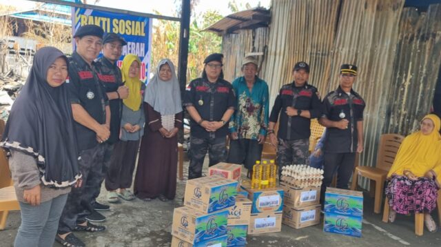 Ormas KIWAL Garuda Hitam Jeneponto, Salurkan Bantuan Kepada 3 Korban Kebakaran Rumah
