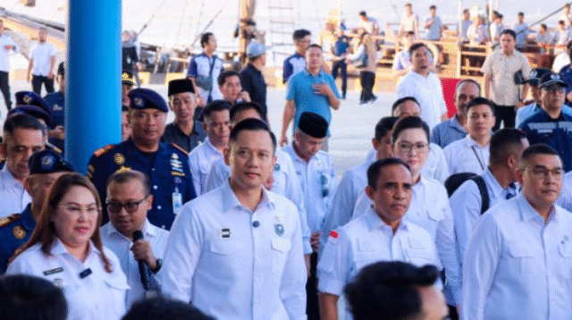 Menko Agus Harimurti Yudhoyono Tinjau Pelabuhan Donggala, Didampingi Gubernur Anwar Hafid dan Bupati Vera