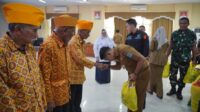 Pemkab Jeneponto Beri Bingkisan Kepada Veteran, Wabup : Sejarah Jangan Dilupakan