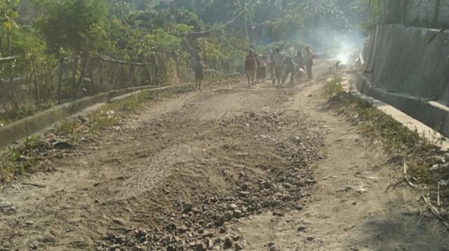 Legislator Jeneponto Pelopori Perbaikan Jalan Desa 1 KM, Saharuddin Tompo : Jangan Diam