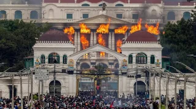 Gedung DPR Dibakar, Rakyat Nepal Demo Pemerintahnya, Menkeu Dikejar Massa