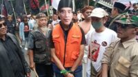 aksi-massa-gladiator-di-kpk_1000178568_ratio-16x9 (2)