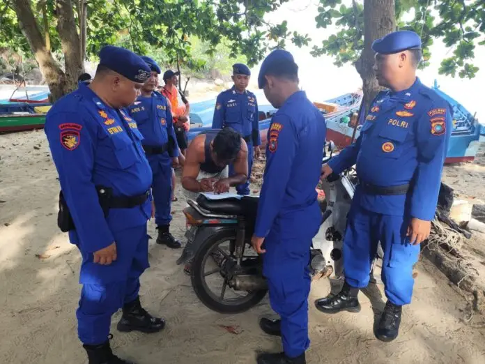 7c61e49e870dee7859a903ec4c47516b4d919a23fe2fe6d1eac09a89f1415b5e.0